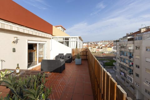 View (from property/room), Balcony/Terrace, City view