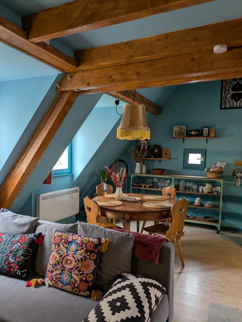 Living room, Dining area