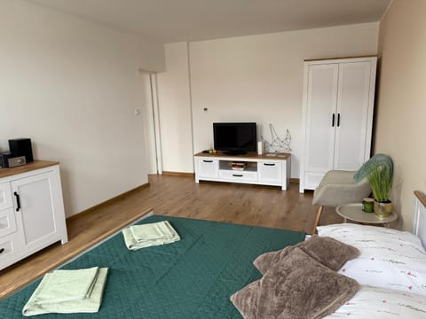 Seating area, Bedroom