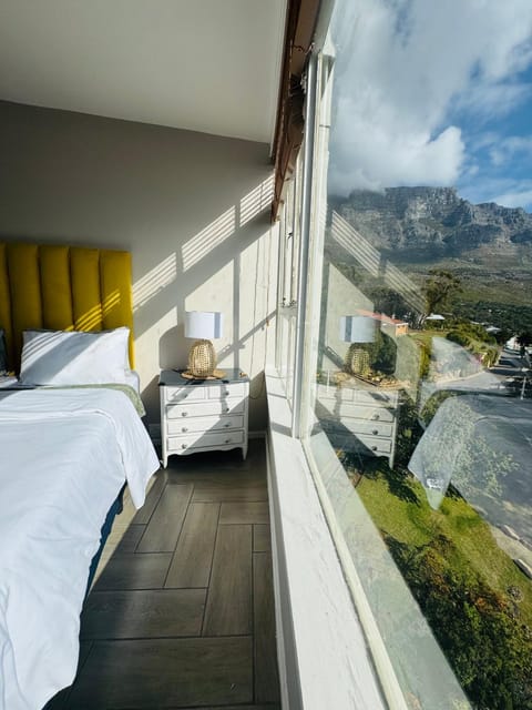Natural landscape, View (from property/room), Bedroom, Mountain view