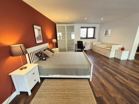 Bed, Bedroom