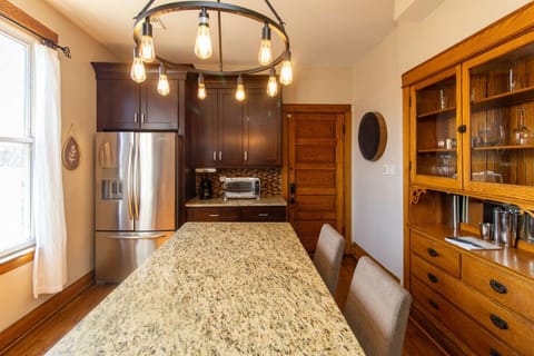 Chi-Town Hideout #2 Apartment in Berwyn