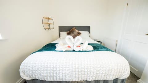 Cosy 2-Bedroom Townhouse - FREE Parking House in Stratford-upon-Avon