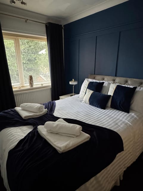 Cherry Blossom Apartment - 3 bed, parking, garden Apartment in Norwich