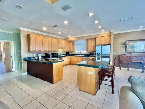 Cool Change- Sunset Beach- Beachfront- Pet-Friendly House in Saint George Island