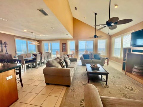 Cool Change- Sunset Beach- Beachfront- Pet-Friendly House in Saint George Island