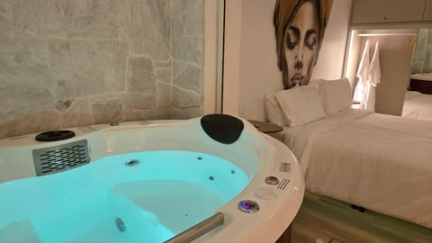Hot Tub, Hot Tub, Spa and wellness centre/facilities, Breakfast