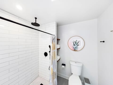 Chi-Town Ultimate Hideout 1-2-3 House in Berwyn