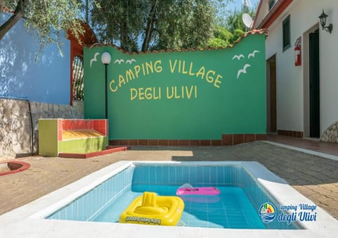 Area and facilities, Swimming pool, Swimming pool