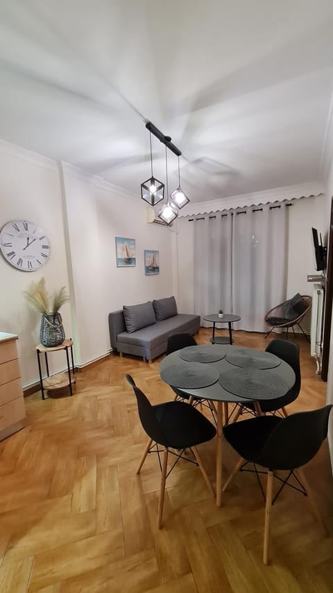Living room, Dining area, kitchen