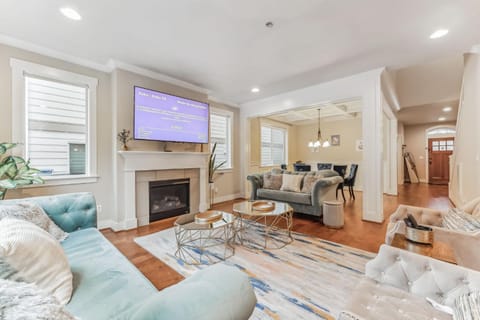 TV and multimedia, Living room, Seating area