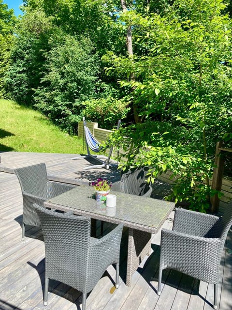 Cozy Holiday Home with Outside Jacuzzi and Sauna Apartment in Uusimaa