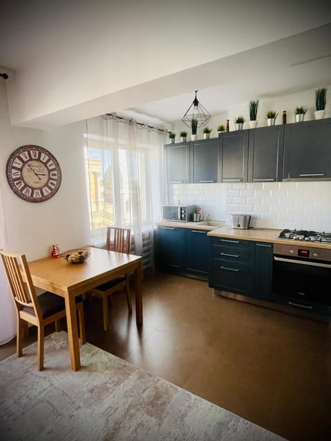 La Giuliano Apartment in Craiova