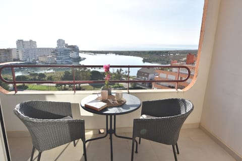 Property building, Balcony/Terrace