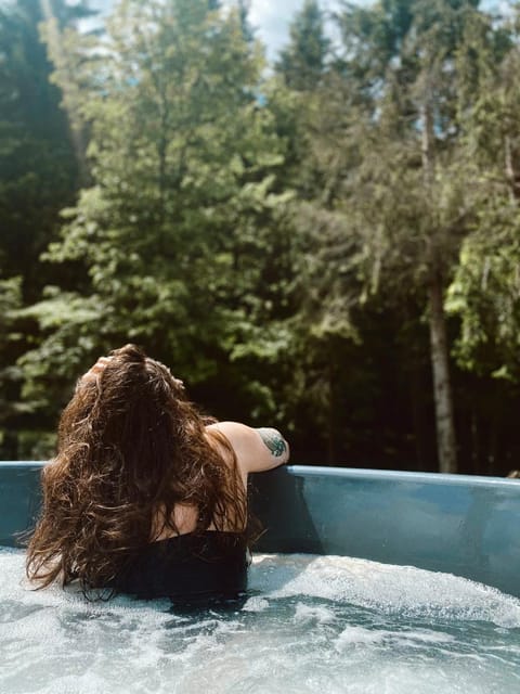 Hot Tub, Swimming pool