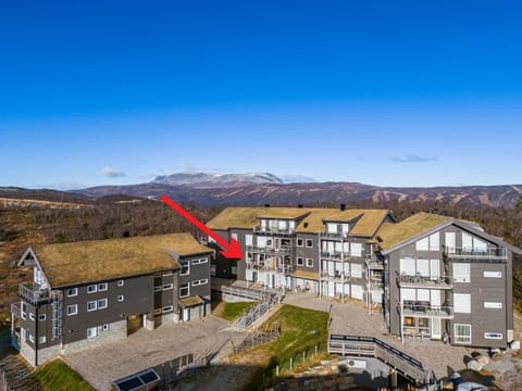 Property building, Bird's eye view, Mountain view