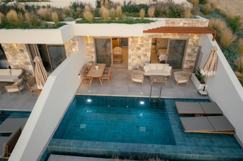 Balcony/Terrace, Swimming pool