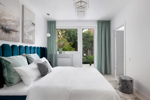 Bed, View (from property/room), Bedroom