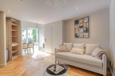 Charmant appartement en duplex pour 4, St-Didier Apartment in Lyon