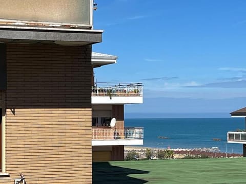 2 Suite Esclusive nel Cuore della Città con Balcone Vista Mare Apartment in Pescara