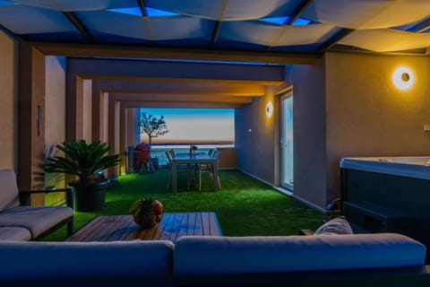 Garden, Balcony/Terrace