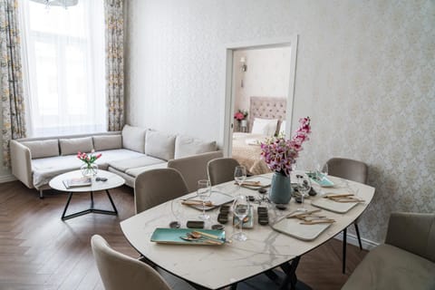 Living room, Seating area, Dining area
