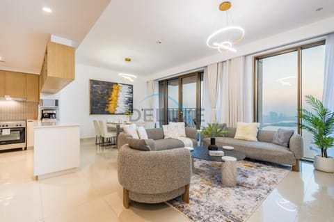 Living room, Seating area, Dining area, kitchen