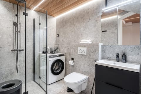 Shower, Bathroom, washing machine