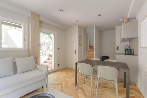 T2 moderne pour 4 - St-Didier-au-Mont-d'Or Apartment in Lyon