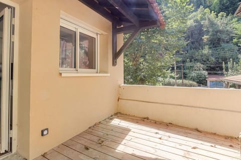 T2 moderne pour 4 - St-Didier-au-Mont-d'Or Apartment in Lyon