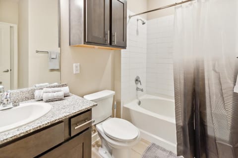 C Creek 5302 I New Construction 2Bd Apt I Gated Apartment in Houston