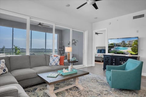 Latitude Adjustment Penthouse by Coastal Chic Apartment in Bradenton