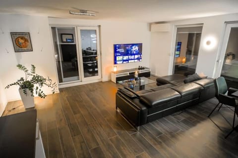 Luxury 口 Studio Knox PrimeTV 口 8min zum S-Hbf Apartment in Stuttgart