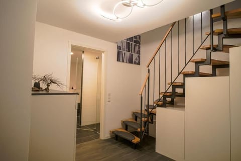 Luxury 口 Studio Knox PrimeTV 口 8min zum S-Hbf Apartment in Stuttgart