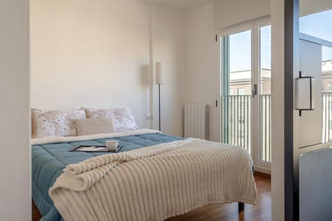 Photo of the whole room, Bedroom, City view, internet, towels, wardrobe