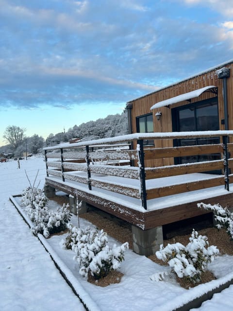 Property building, Natural landscape, Winter