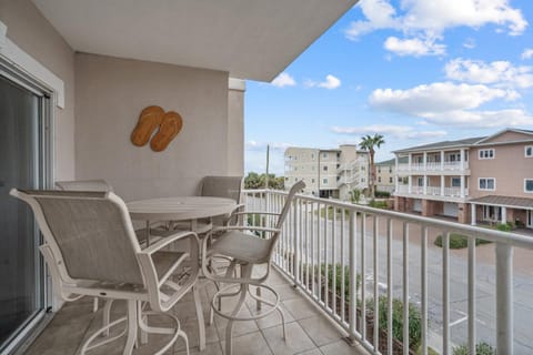 Day, View (from property/room), Balcony/Terrace, Balcony/Terrace, Seating area