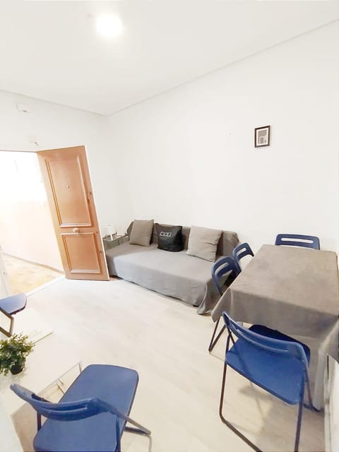 MM76 Piso 2 dormitorios salon Puente de Vallecas Apartment in Madrid