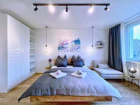 Bedroom, Garden view