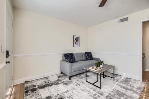 Overlook Club A2 l Spacious and cozy Apartment in Cumming