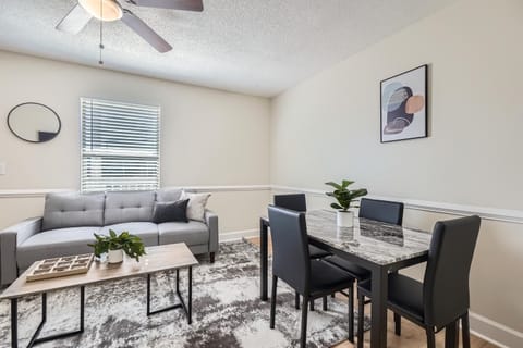 Overlook Club C5 i Spacious and cozy Apartment in Cumming