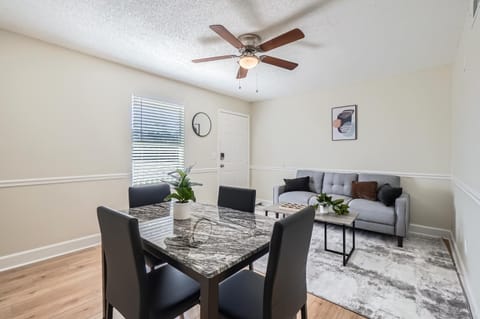 Overlook Club C6 l Spacious and cozy Apartment in Cumming