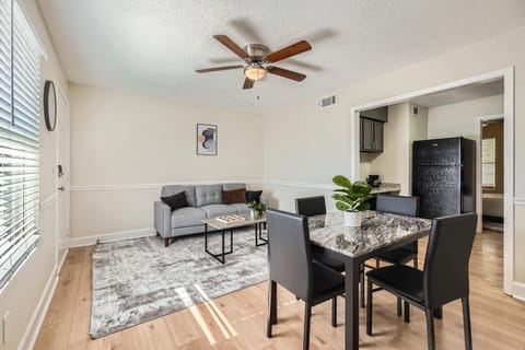 Overlook Club C6 l Spacious and cozy Apartment in Cumming