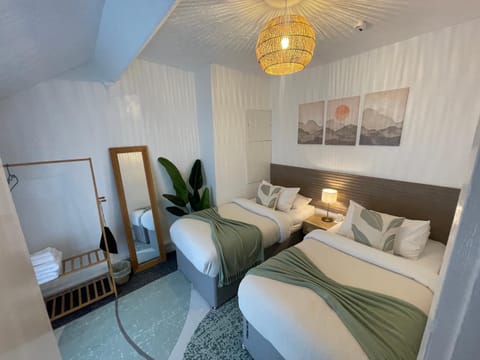 Bed, Bedroom, wardrobe