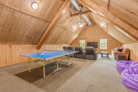 Private Large Family Retreat Near Lake Murray OK House in Oklahoma