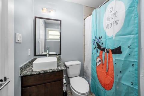 1BR King Bed Apt, Free Park Close to Medical Center Apartment in Houston