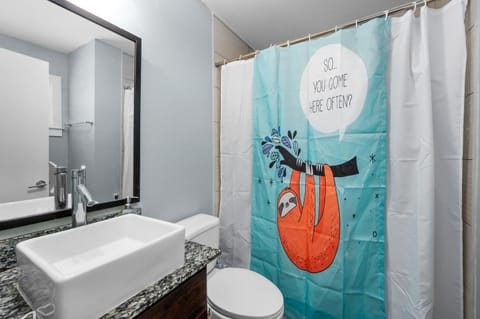 1BR King Bed Apt, Free Park Close to Medical Center Apartment in Houston