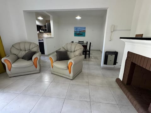 TV and multimedia, Living room, air conditioner