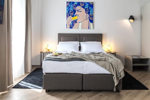 Bed, Photo of the whole room
