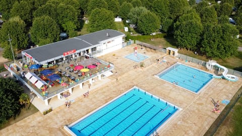 Camping de Thoissey Luxury tent in Bourgogne-Franche-Comté